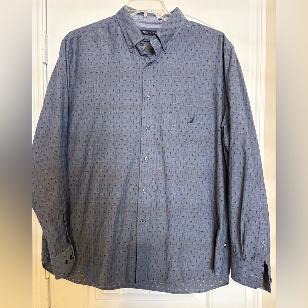 LIKE NEW NAUTICA Men's XL Blue Print Long Sleeve Classic Fit Button Down Shirt